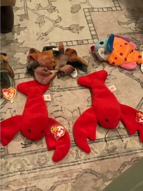TY Red Lobster Plush Toy - pinchers